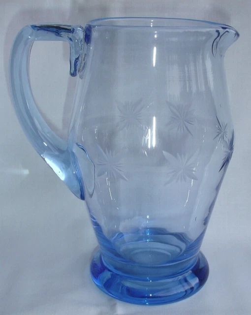 ANCIENNE CARAFE, PICHET, Broc, En Verre Moule EUR 10,00 - FR