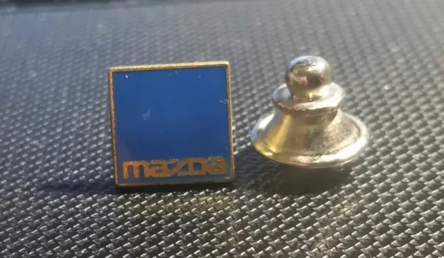 Mazda Pin emailliert Logo 80er Jahre 10x10mm alt+original