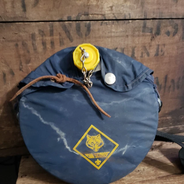 VINTAGE OFFICIAL CUB Scout Canteen Blue Boy Scouts BSA Camping Gear w