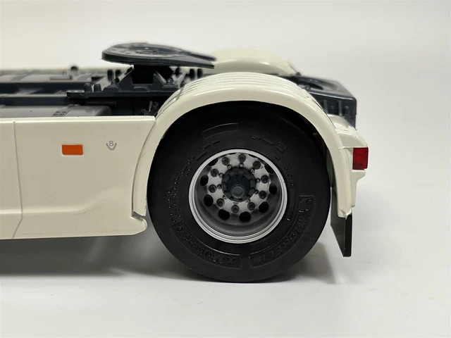 Scania 580S Highline 2021 Blanc 1:24 Echelle Solido 2400301 10