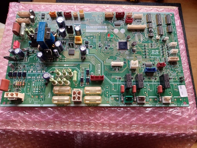 MITSUBISHI ELECTRIC AIR Conditioning Control Board Pcb No: ZRP60 - RP71