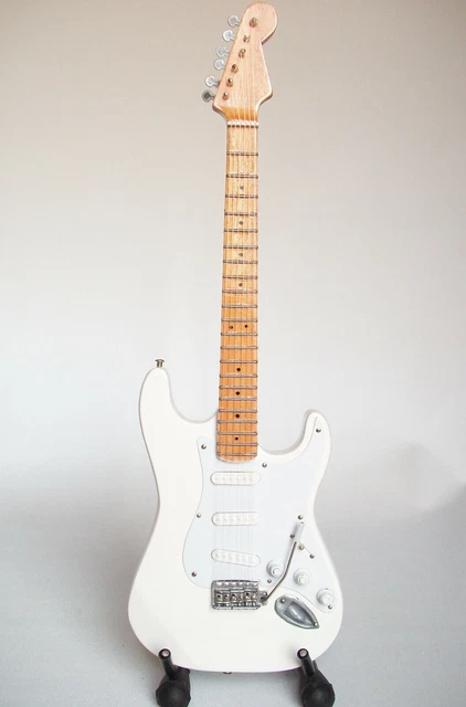 Guitare miniature Fender Stratocaster blanche -  Jeff Beck