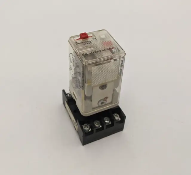 Allen Bradley 700-HA32Z24-1 Cube Relay 10A 2P Coil 24VDC 8 PIN Plug In With Base
