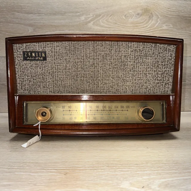 Antique ZENITH Model G730 Wood Cabinet Tube Radio. Phono Input. Works Great USA