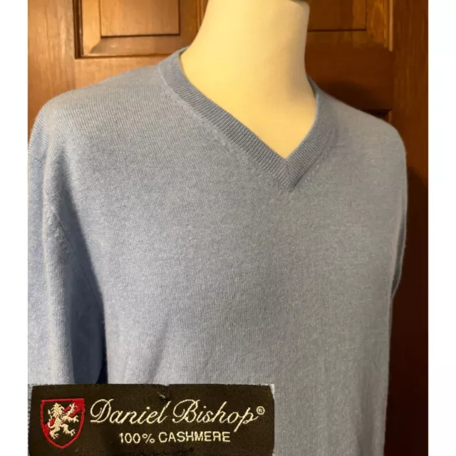 Daniel Bishop 100% Cashmere Sweater Mens L Blue Long Sleeve V-Neck Knit Pullover