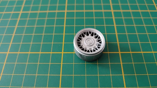 JANTE SEULE PIÈCE détachée miniature Maisto Bmw 850i 1/18 1/18e 1/18ème ...