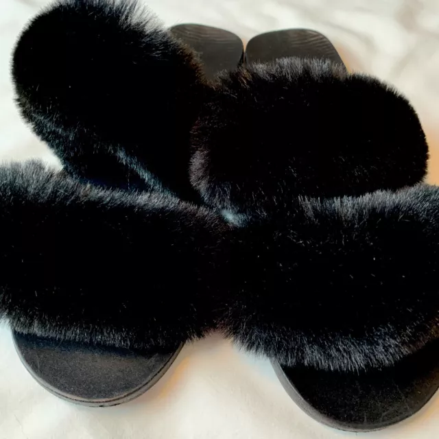 Bamboo Women’s Flat Slides FULL MOON Two Black Fur Straps Size 10 NWOT No Heels 2