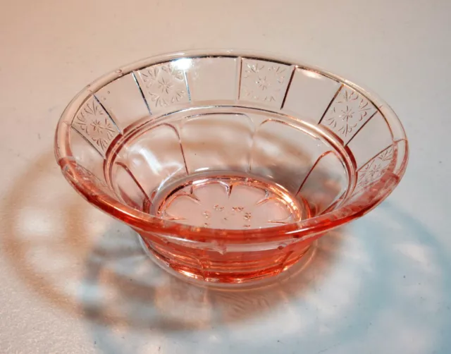 BERRY BOWL - Vintage PINK Depression Glass - Jeannette - DORIC  4-1/2"