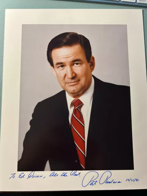 PAT BUCHANAN FORMER WHITE HOUSE AIDE  & CONSERVATIVE TV HOST•Signed Photo W COA