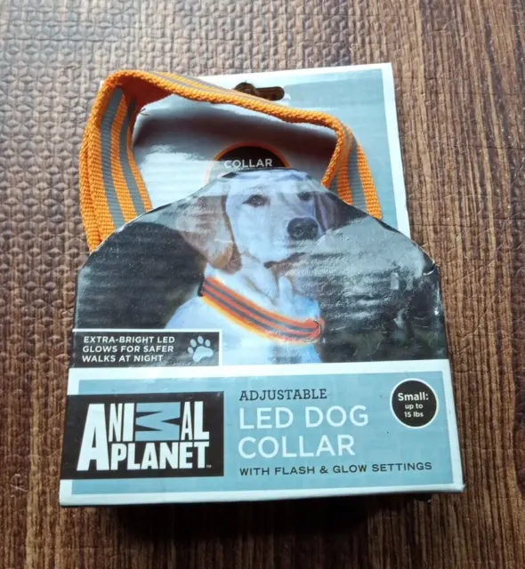 Animal Planet LED Dog Collar Flash/Glow Setting Size Small Up to 15 lbs Red