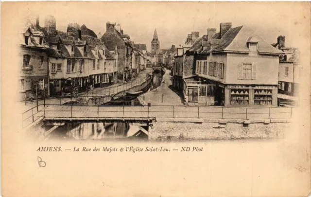 CPA AMIENS - La Rue des Majots & l'Église St-LEU (514638)