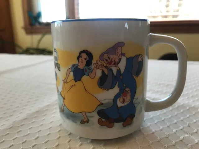 Vintage Disneyland Walt Disney World Parks Snow White & The Seven Dwarfs Mug