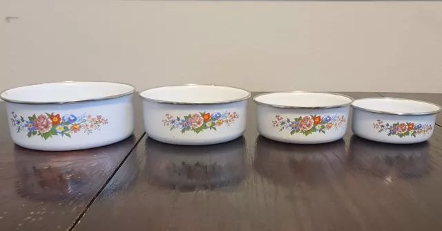 Vintage Floral Print Metal Enamel Nesting Mixing Bowls Kobe Kitchen Set of 4