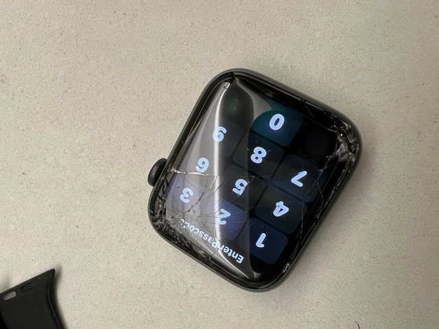 Apple Watch Series 6 44mm Space Grey Aluminum Case.  Screen Cracked but Working