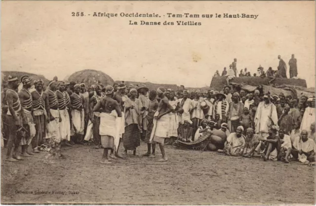 CPA AK Tam-Tam sur le Haut-Bany - La Danse des Vieilles SENEGAL (1223623)
