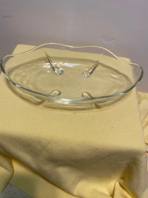 Scalloped Teardrop-Footed Oval Serving Bowl Clear Glass