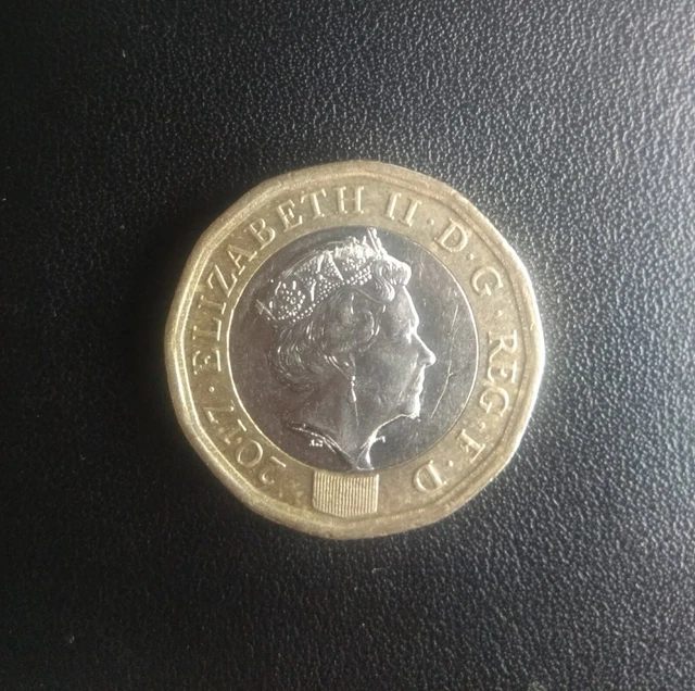 One Pound Münze 2017 Wert In Euro VEND PIÈCE RARE One Pound 2017 --- Reine Elizabeth II --- Livraison