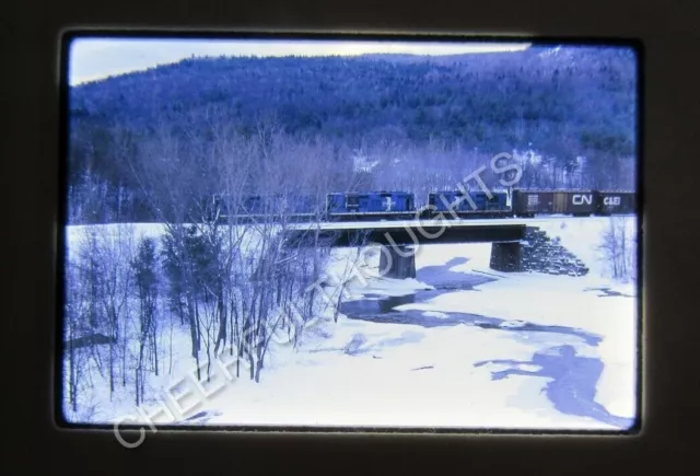 Duplicate '71 Kodachrome Slide BM Boston Maine 1712 GP9 action    33Y13