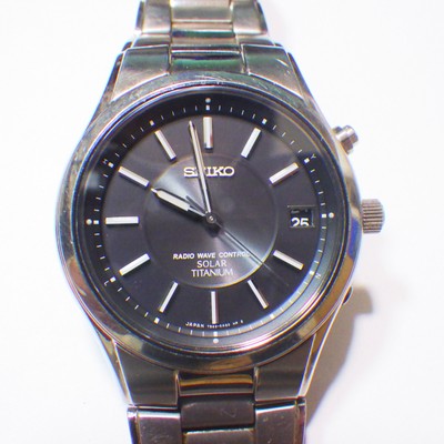 seiko radio wave control titanium