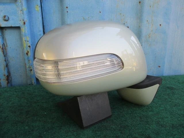 DAIHATSU 2007 CBA-L550S Specchio lato destro 87910B2270 [usato] [PA81430081]