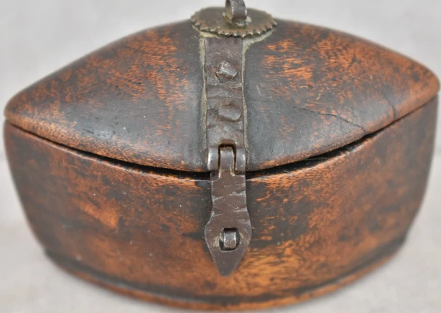 Rare Antique  Arabic Yemen Jewish Wood Tobacco Box