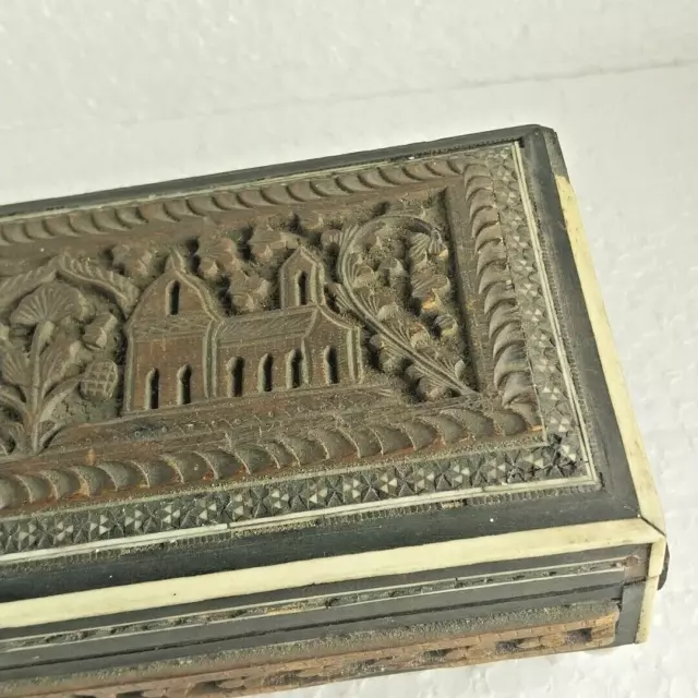 Antique Anglo Indian Vizagapatam Sadeli carved inlaid wooden Trinket box. 3