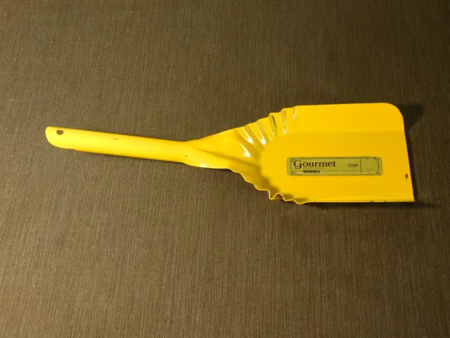 Vintage Kitchen 13" Long Bromwell Gourmet Yellow Metal Utility Scoop
