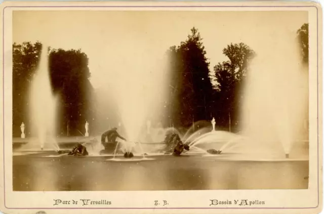 France, Versailles, parc de Versailles, le bassin d&#039;Apollon  vintage albume