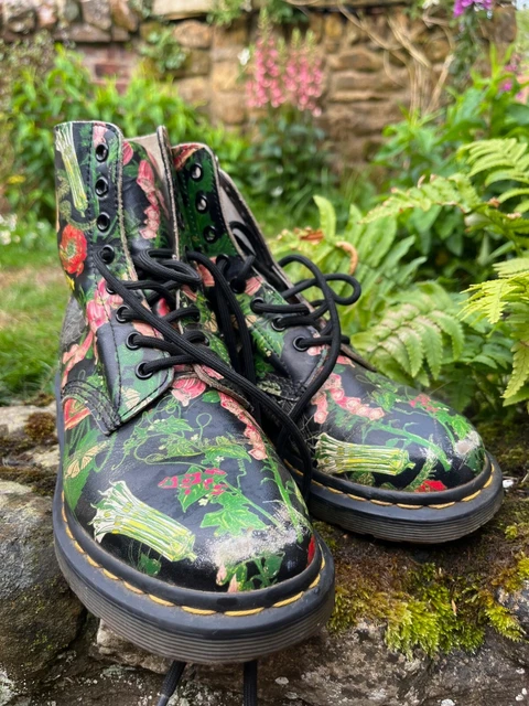Dr martens wild botanics 39 2025