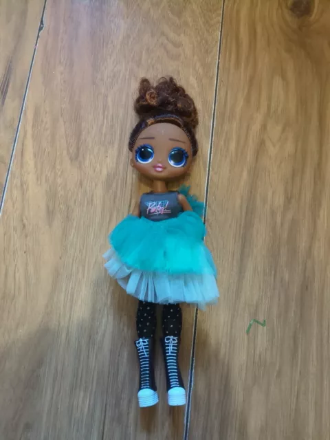LOL Surprise OMG 9” Miss Glam Present Surprise Fashion Doll