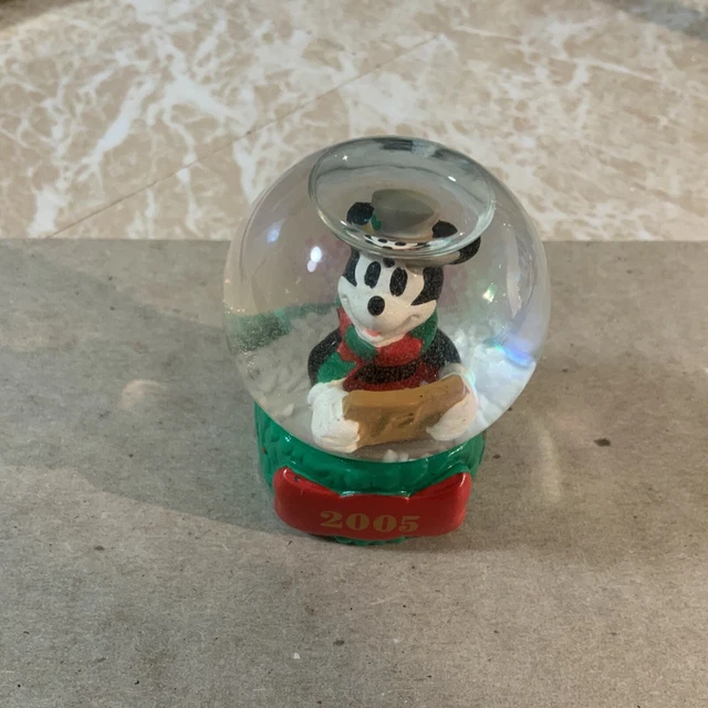 DISNEY JC PENNY Mickey Mouse Christmas Mini Snow Globe Tic Toc Winter