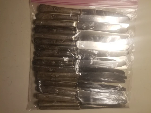 Scrap Silver lot.  Wm A Rogers Lot. Silver Flatware Knives Lot. 4.5lb Read⬇️