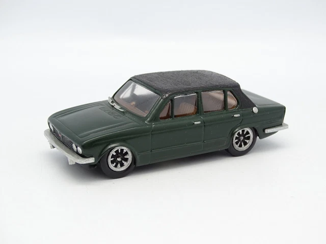 Kit monté Métal SB 1/43 - Triumph Dolomite Verte