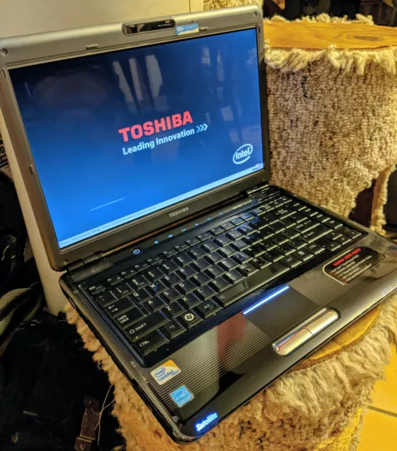 Toshiba Satellite M305-S4910 14.1'' Notebook (Intel Core 2 Duo 2GHz) WINDOWS 10