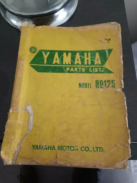 Genuine Yamaha In Good Condition RD125 1975 RD125DX 1975 Parts List Book