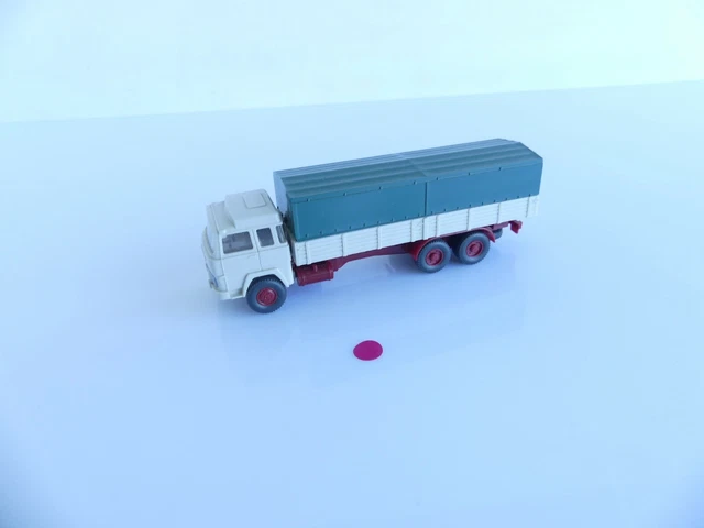 camion plateau - Tempo Matador de couleur Turquoise avec une échelle de 1/87 conçu par WIKING sur