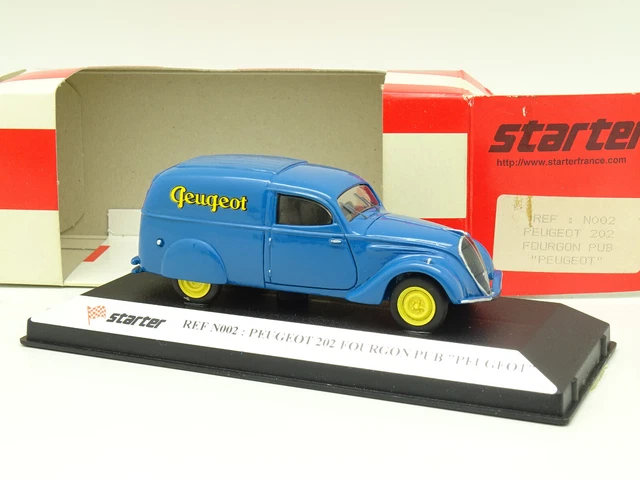 Peugeot 202 plateau ridelles | Exposition de Quivières (80