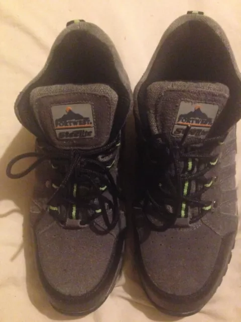 Size 7 Steel Toecap Mens Or Womans Work Trainers