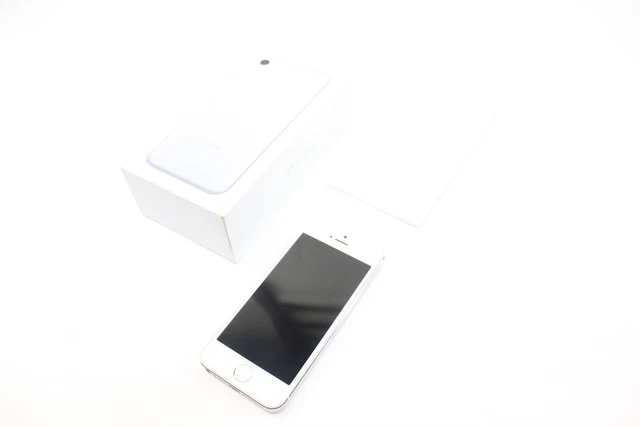 Apple iPhone Model A1533 5S Locked Selling As Is For Parts 32GB