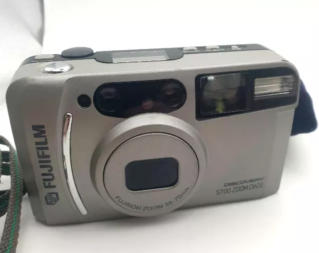 Camera Fujifilm Discovery S700 Zoom Date 35mm Point & Shoot Film Camera Working