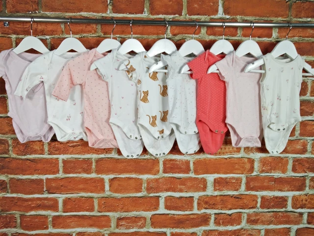 BABY GIRL BUNDLE AGE 0-3 MONTHS M&S NEXT etc BODYSUIT VEST SLEEPSUIT X8 62CM