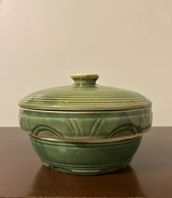 Early Vintage Watt Pottery Crock Green Glazed Oven Ware Arcs Covered Dish