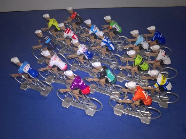 3 CYCLISTES MINIATURES plastique Equipes 2023 Ech1/32 base Cofalu Tour de france EUR 9,95 - FR