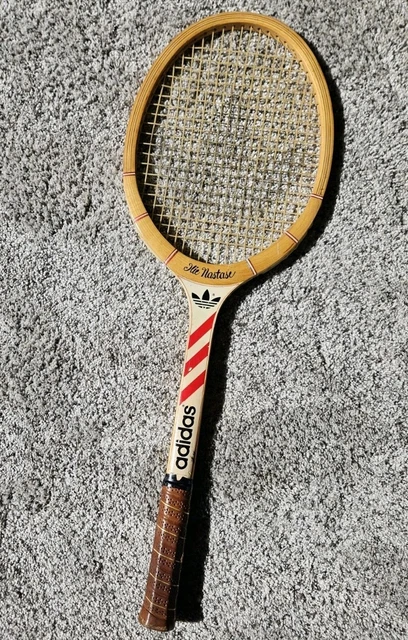 Lot De 4 Raquettes De Tennis En Bois Vintage - Anciennes, Déco Ou Collection