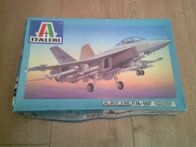 L267 Italeri Modellbausatz 2619 - KOSTENLOSER VERSAND - 18F Superhornet Zweisitzer - 1/48