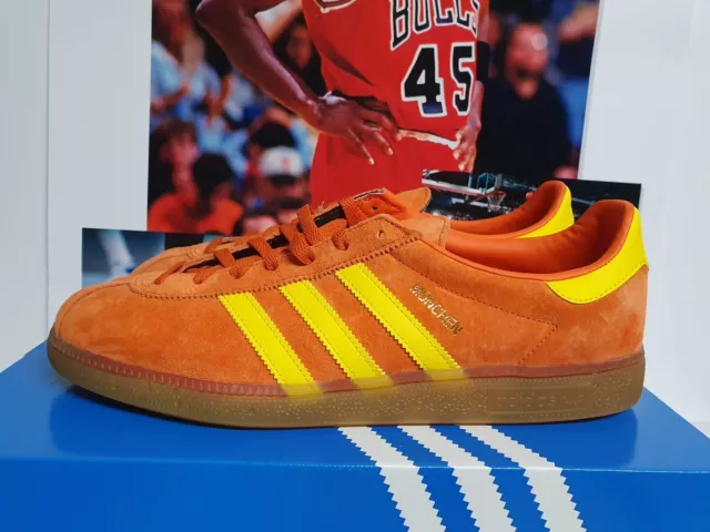 Adidas munchen on sale red yellow
