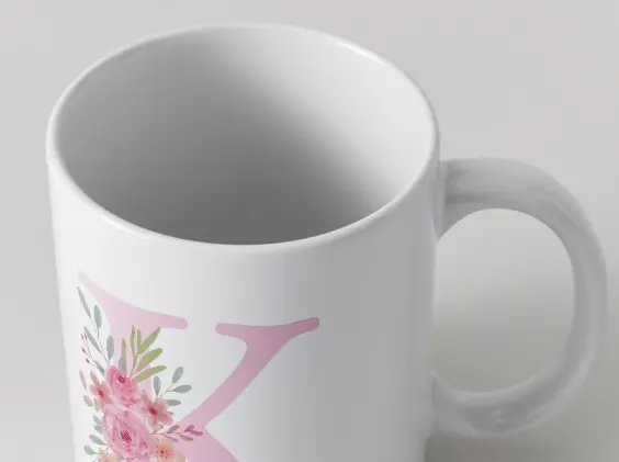 Taza de café inicial personalizada regalo letra rosa alfabeto diseño floral