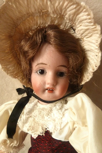 PETITE POUPÉE ANCIENNE, mignonnette porcelaine tout en biscuit de 15 cm XIX eme EUR 50,00