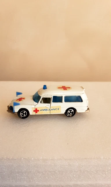 Ambulancia Mercedes-Benz Sprinter Noruega Majorette | Modelo A Escala 1:43 Con Luz, Sonido Y Puertas Traseras Abatibles | Vehículo De Metal Con Rueda Libre Y Neumáticos De Goma