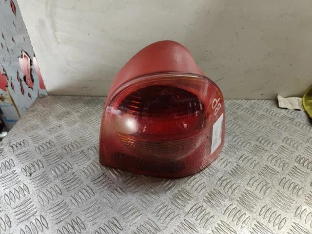 Feu Arrière Droit Pour Renault Twingo 1997 - Pièce D'occasion